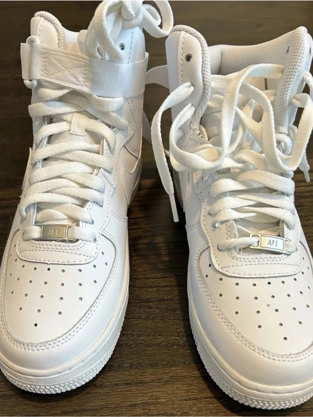 Nike Air Force 1 High LE (GS) White Leather Hi-Top Air Sneakers size 7Y